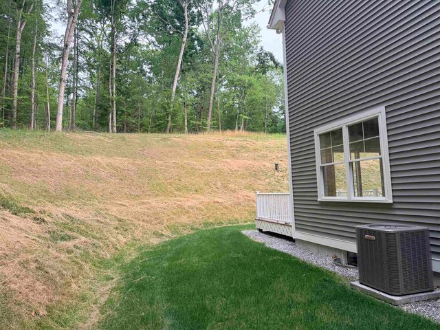 105 Seaverns Bridge Road, Merrimack, NH 03054