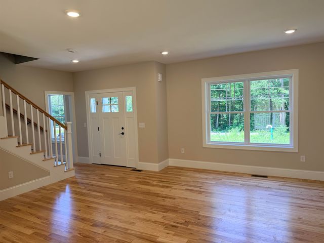 105 Seaverns Bridge Road, Merrimack, NH 03054