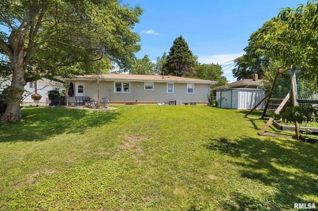 202 DEVONSHIRE Road, Washington, IL 61571