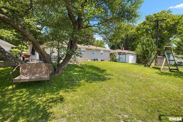 202 DEVONSHIRE Road, Washington, IL 61571