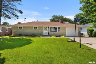 202 DEVONSHIRE Road, Washington, IL 61571