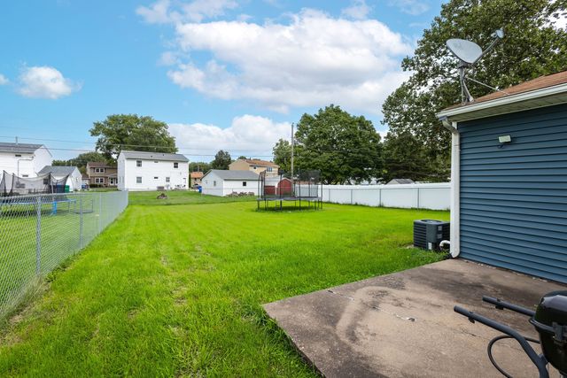 4737 19th Avenue, Moline, IL 61265
