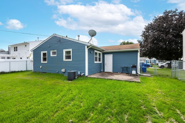 4737 19th Avenue, Moline, IL 61265
