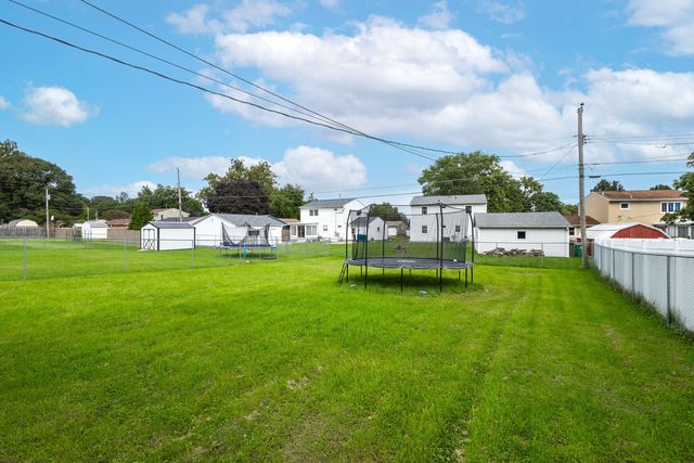 4737 19th Avenue, Moline, IL 61265