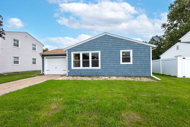 4737 19th Avenue, Moline, IL 61265