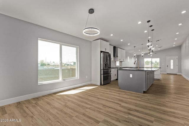 1645 S 29TH Avenue, Phoenix, AZ 85009