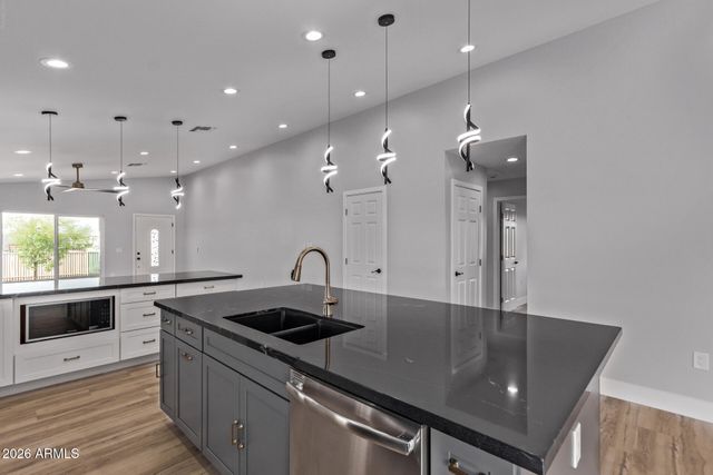 1645 S 29TH Avenue, Phoenix, AZ 85009