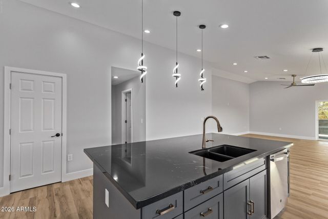 1645 S 29TH Avenue, Phoenix, AZ 85009