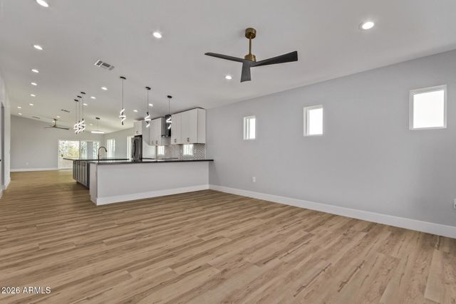 1645 S 29TH Avenue, Phoenix, AZ 85009