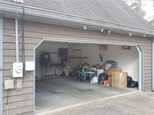 240 Oak Leaf Drive, Stockbridge, GA 30281