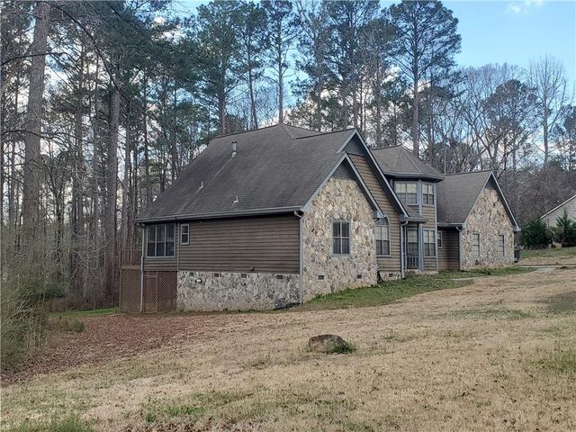 240 Oak Leaf Drive, Stockbridge, GA 30281