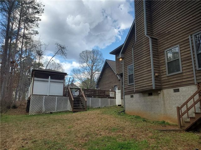 240 Oak Leaf Drive, Stockbridge, GA 30281