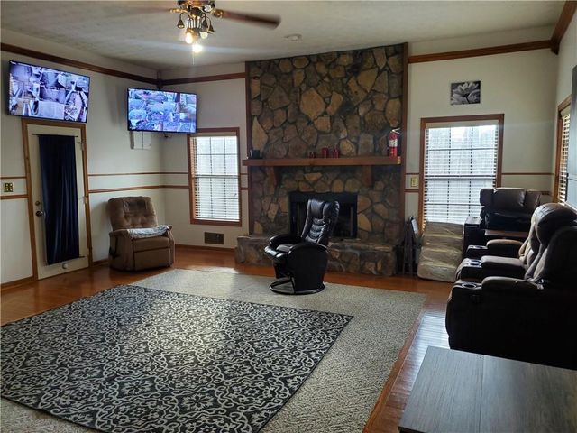 240 Oak Leaf Drive, Stockbridge, GA 30281