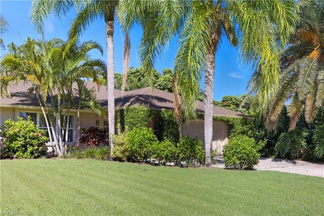 2261 Kings Lake BLVD, Naples, FL 34112