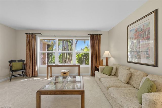 2261 Kings Lake BLVD, Naples, FL 34112