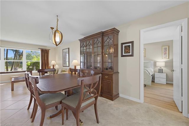 2261 Kings Lake BLVD, Naples, FL 34112