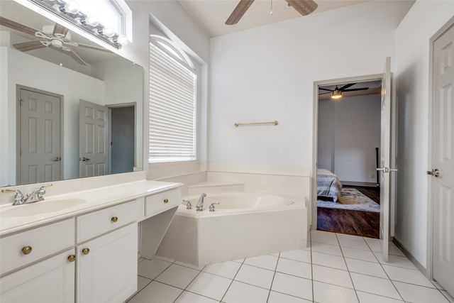 4910 Bayport Circle, Rowlett, TX 75088