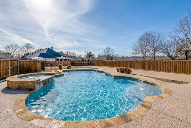 4910 Bayport Circle, Rowlett, TX 75088