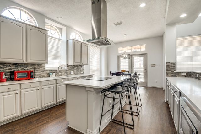 4910 Bayport Circle, Rowlett, TX 75088