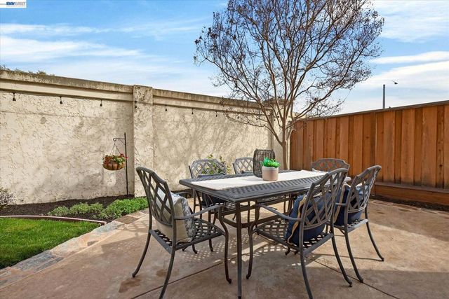 4066 Rosehill Pl, Dublin, CA 94568