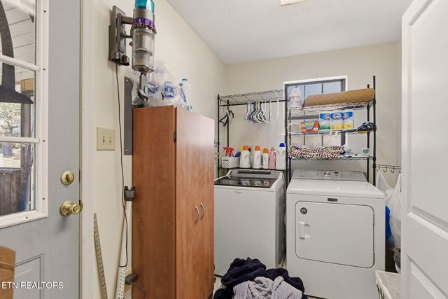 148 Batley Loop Rd, Clinton, TN 37716