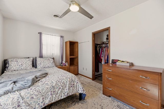 148 Batley Loop Rd, Clinton, TN 37716