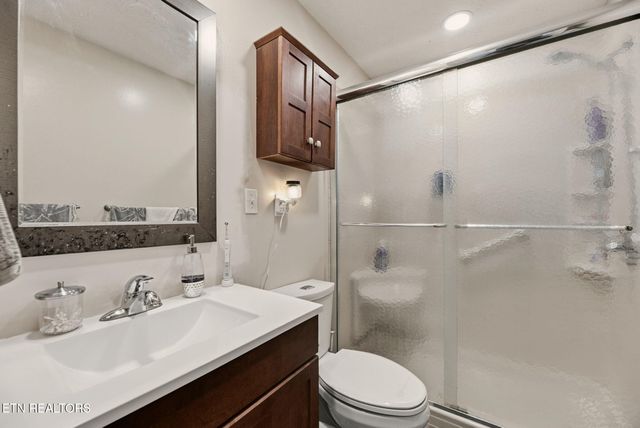 148 Batley Loop Rd, Clinton, TN 37716