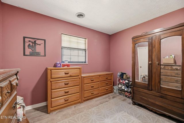 148 Batley Loop Rd, Clinton, TN 37716