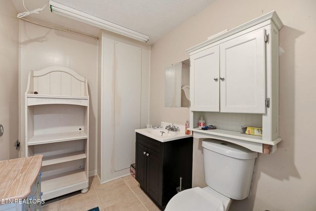 148 Batley Loop Rd, Clinton, TN 37716