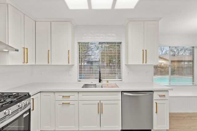 1962 Chaparral Way, Stockton, CA 95209