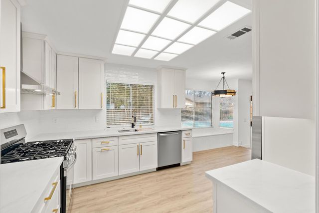 1962 Chaparral Way, Stockton, CA 95209