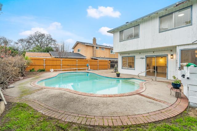 1962 Chaparral Way, Stockton, CA 95209