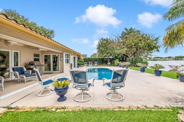 1966 SW 105th Avenue, Davie, FL 33324