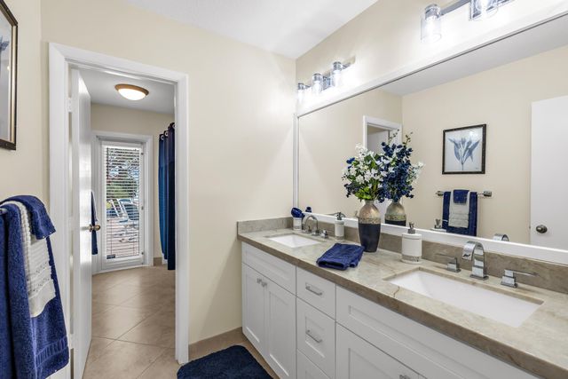 1966 SW 105th Avenue, Davie, FL 33324