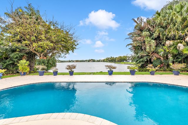 1966 SW 105th Avenue, Davie, FL 33324