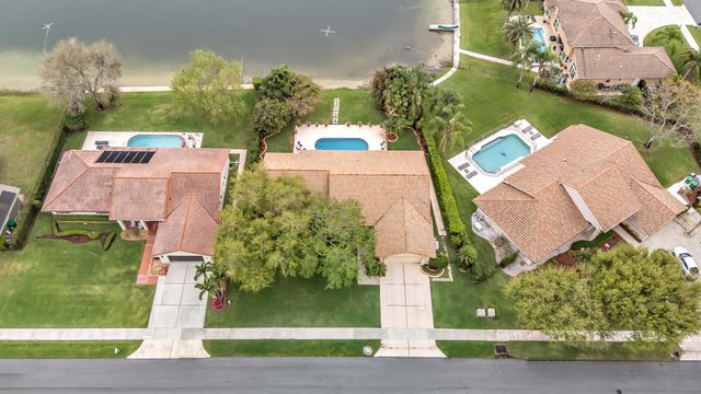 1966 SW 105th Avenue, Davie, FL 33324