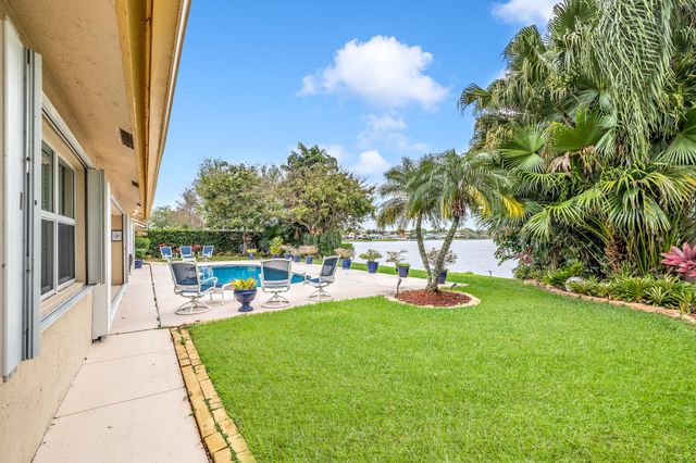 1966 SW 105th Avenue, Davie, FL 33324