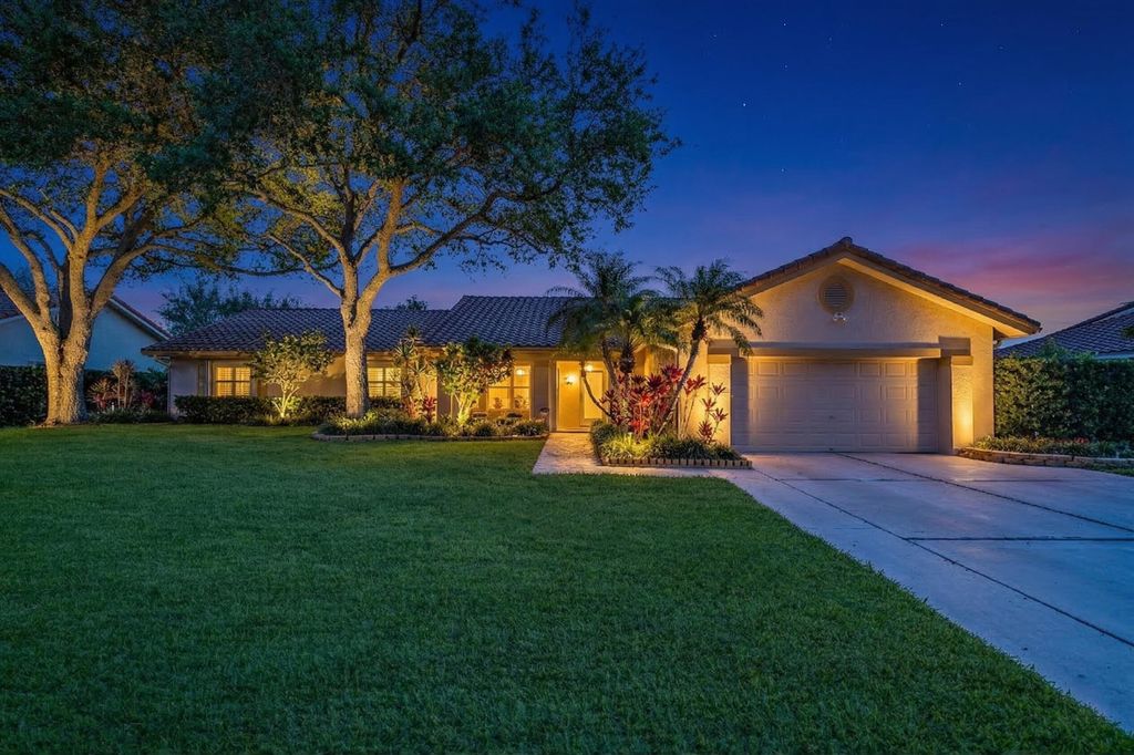 1966 SW 105th Avenue, Davie, FL 33324