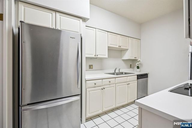 10 Smith Manor Boulevard 107, West Orange, NJ 07052