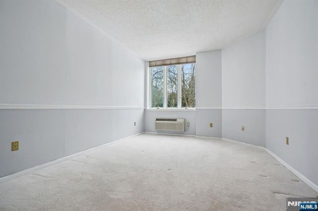 10 Smith Manor Boulevard 107, West Orange, NJ 07052