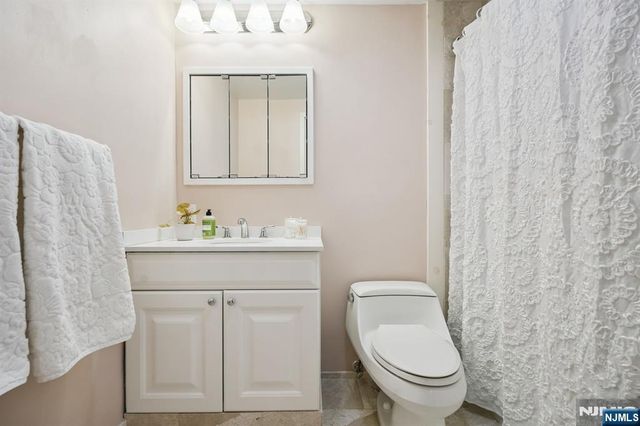 10 Smith Manor Boulevard 107, West Orange, NJ 07052