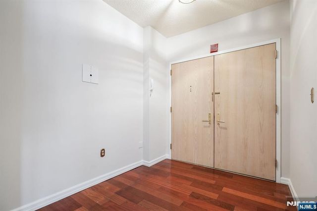 10 Smith Manor Boulevard 107, West Orange, NJ 07052