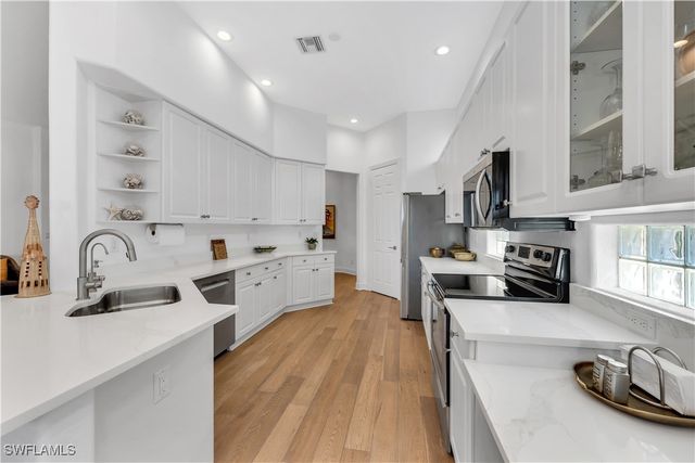 1033 Tierra Lago WAY, Naples, FL 34119