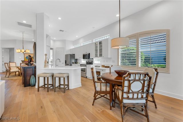 1033 Tierra Lago WAY, Naples, FL 34119