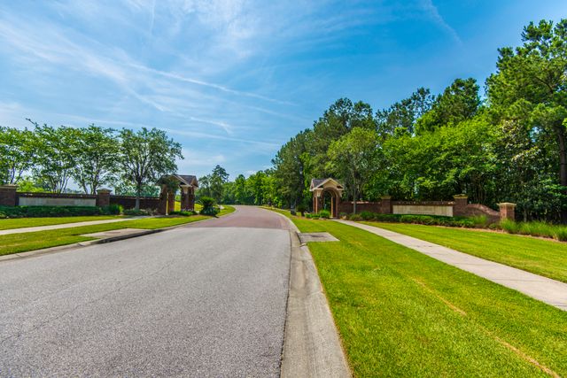 1557 Oakhurst Drive, Mount Pleasant, SC 29466