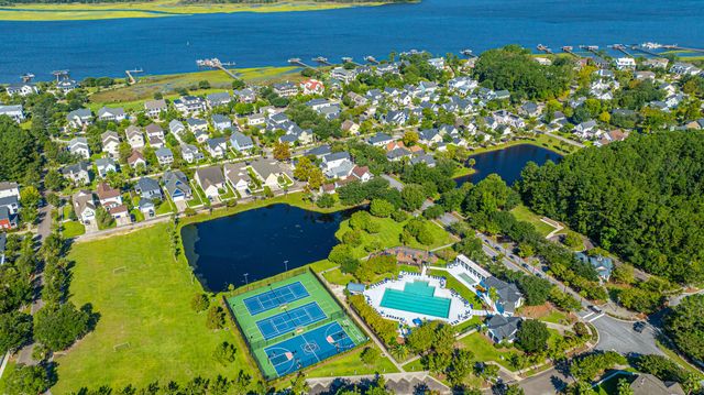 1557 Oakhurst Drive, Mount Pleasant, SC 29466