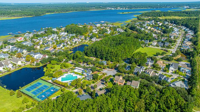 1557 Oakhurst Drive, Mount Pleasant, SC 29466