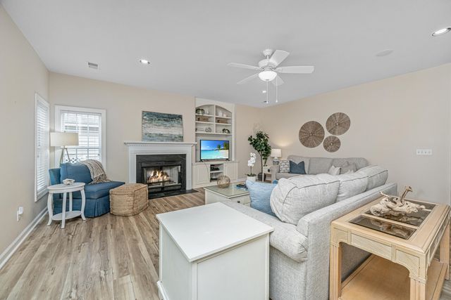 1557 Oakhurst Drive, Mount Pleasant, SC 29466