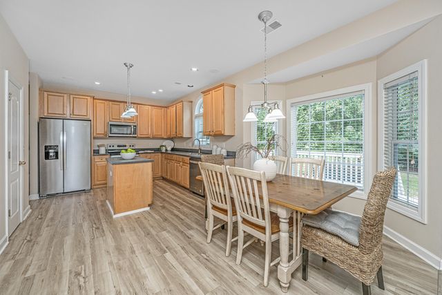 1557 Oakhurst Drive, Mount Pleasant, SC 29466