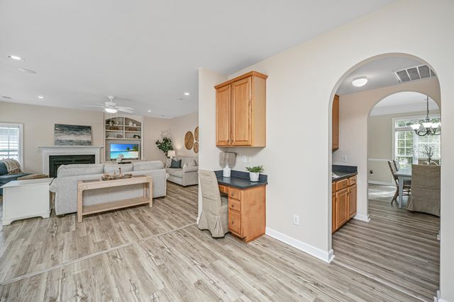 1557 Oakhurst Drive, Mount Pleasant, SC 29466
